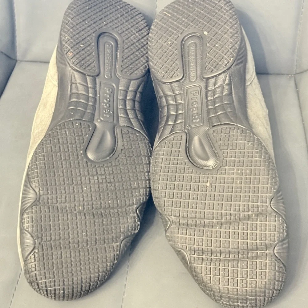 Propet Gray Wash and Wear Women's Slip-On EUC Sz 10.5 - Picture 4 of 6